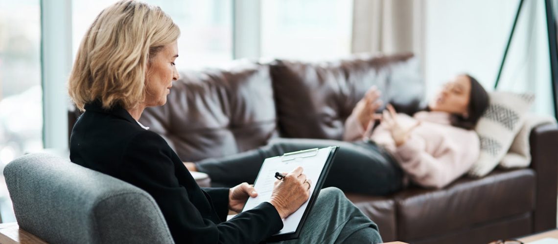 Pensée tangentielle : quand l’esprit prend des détours inattendus Pensée tangentielle : quand l'esprit prend des détours inattendus